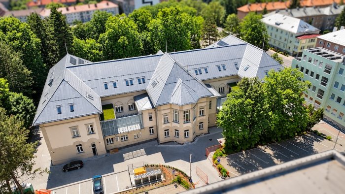 II. Psychiatrická klinika SZU Banská Bystrica – kompletná elektroinštalácia